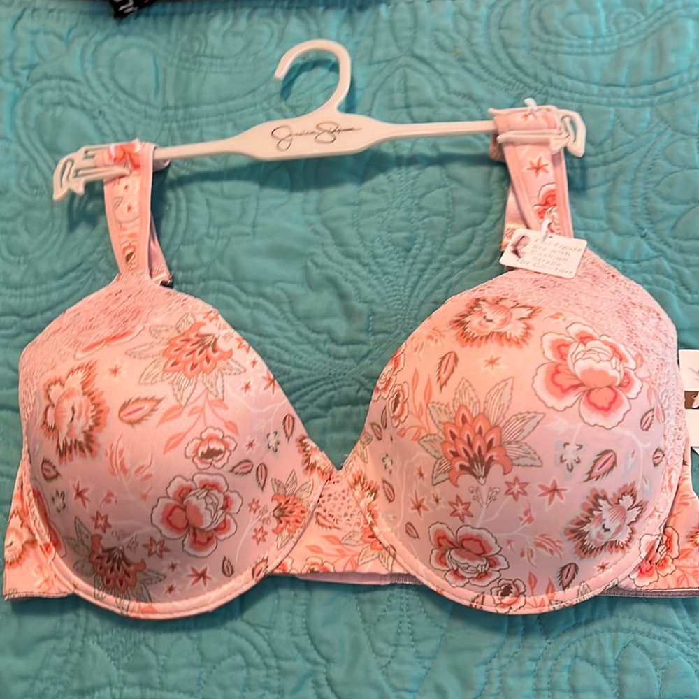 COPY - NWT Jessica Simpson Full Figure Bra 40C